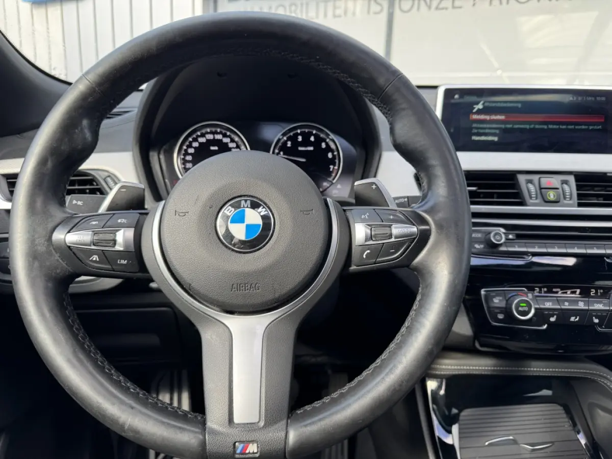 sDrive20i High Executive | Leer | HUD | Panoramadak