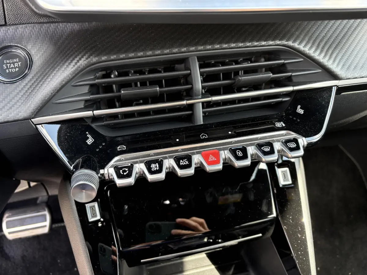 1.2 Hybrid 145 e-DCS6 GT | Elektrisch verstelbare stoelen | Stoelverwarming/Massagestoelen | Camera | Adaptieve Cruise Control | Apple Carplay/Android Auto