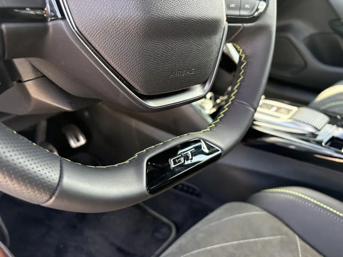 1.2 Hybrid 145 e-DCS6 GT | Elektrisch verstelbare stoelen | Stoelverwarming/Massagestoelen | Camera | Adaptieve Cruise Control | Apple Carplay/Android Auto