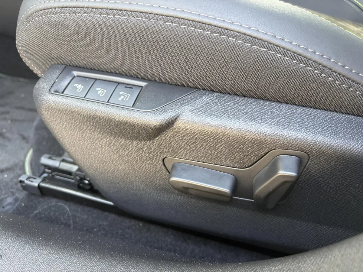 1.2 Hybrid 145 e-DCS6 GT | Elektrisch verstelbare stoelen | Stoelverwarming/Massagestoelen | Camera | Adaptieve Cruise Control | Apple Carplay/Android Auto