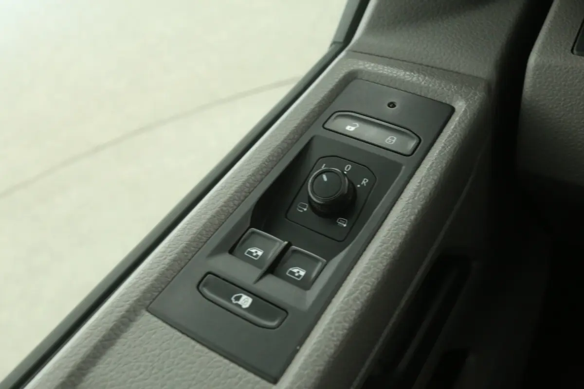 2.0 TDI L2H1 150PK | Automaat | Airco | Camera | Cruise | 3 Zits | Trekhaak | Carplay | 2xSchuifdeur