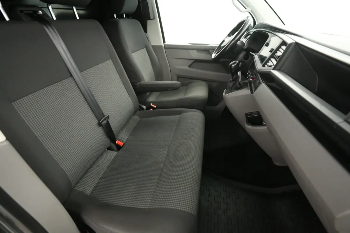 2.0 TDI L2H1 150PK | Automaat | Airco | Camera | Cruise | 3 Zits | Trekhaak | Carplay | 2xSchuifdeur