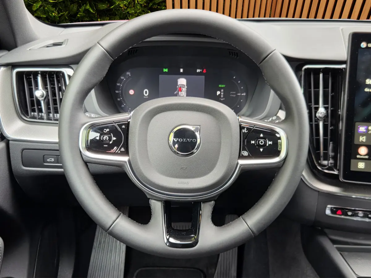 2.0 T6 AWD Recharge Black Edition | Panoramadak | Harman/Kardon | Memory | Head-up | 360 Camera