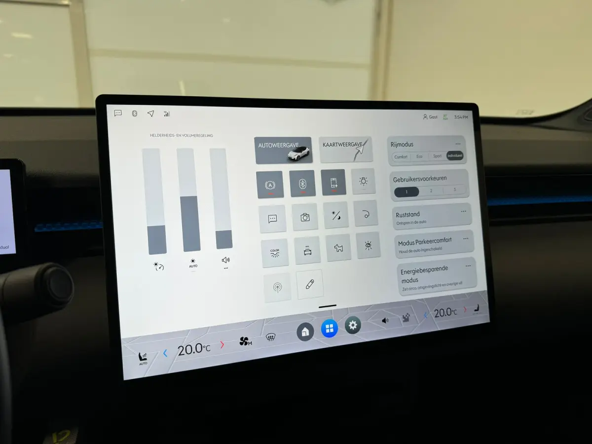 More 66 kWh |Heico velgen 21" | Heico verlagingsveren | 22 kW lader | Alarm klasse 1(startblokkering) | Apple Carplay/Android Auto|telefoonintegratie premium