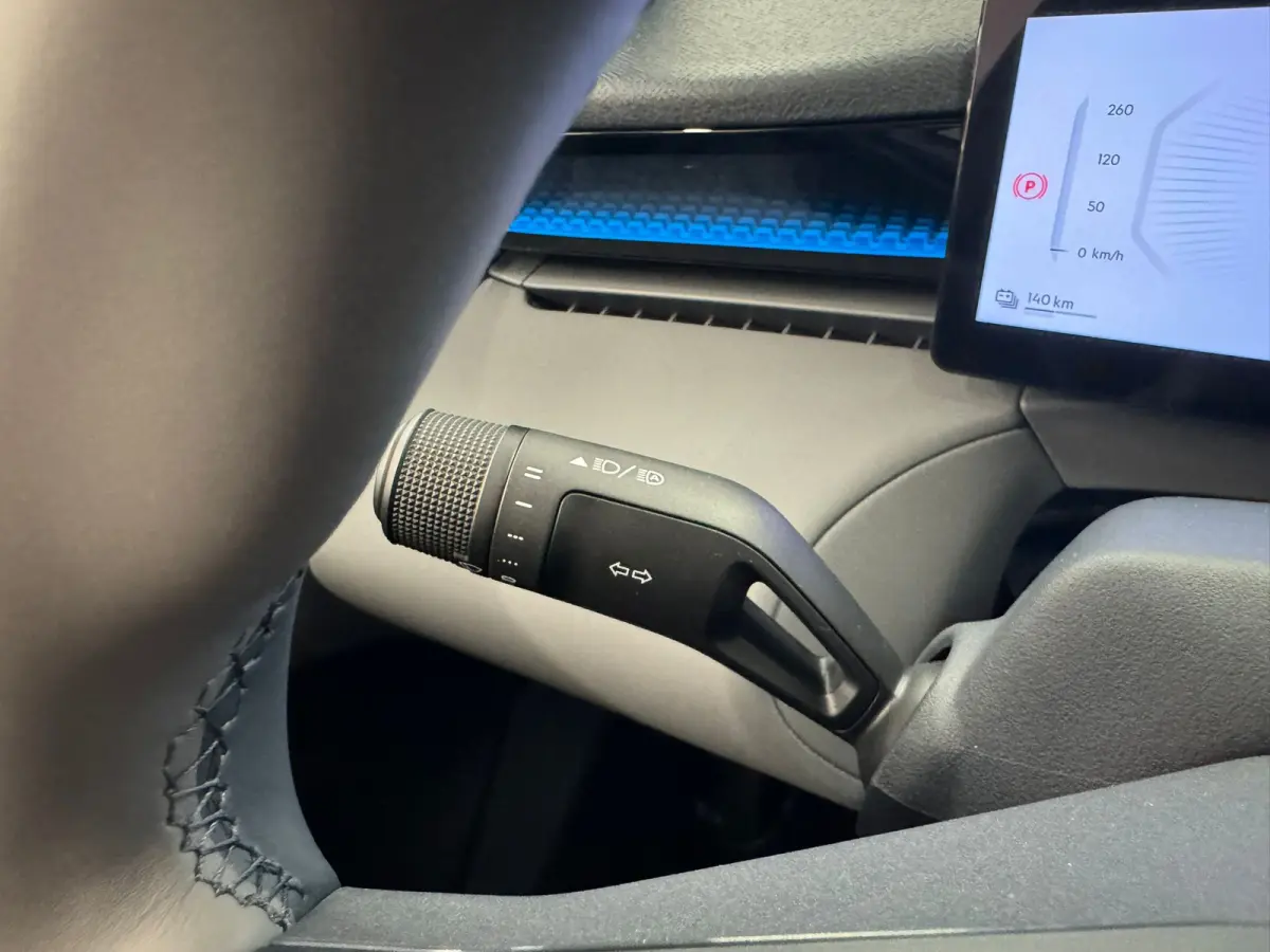 More 66 kWh |Heico velgen 21" | Heico verlagingsveren | 22 kW lader | Alarm klasse 1(startblokkering) | Apple Carplay/Android Auto|telefoonintegratie premium