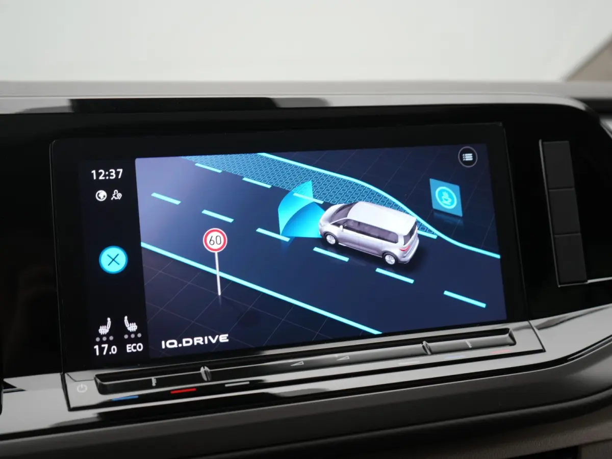 1.4 eHybrid 7 Zits PHEV 218pk Dealer O.H | Trekhaak Af Fabriek | Panodak | IQ Light | Camera | Stoelverwarming | Apple Carplay | Navigatie | DAB | Cruise Control | 17"L.M | Plug In Hybrid |