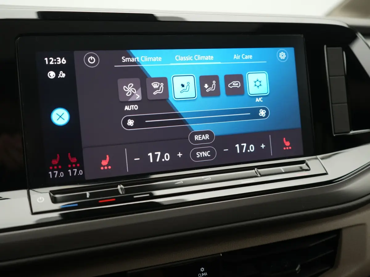1.4 eHybrid 7 Zits PHEV 218pk Dealer O.H | Trekhaak Af Fabriek | Panodak | IQ Light | Camera | Stoelverwarming | Apple Carplay | Navigatie | DAB | Cruise Control | 17"L.M | Plug In Hybrid |
