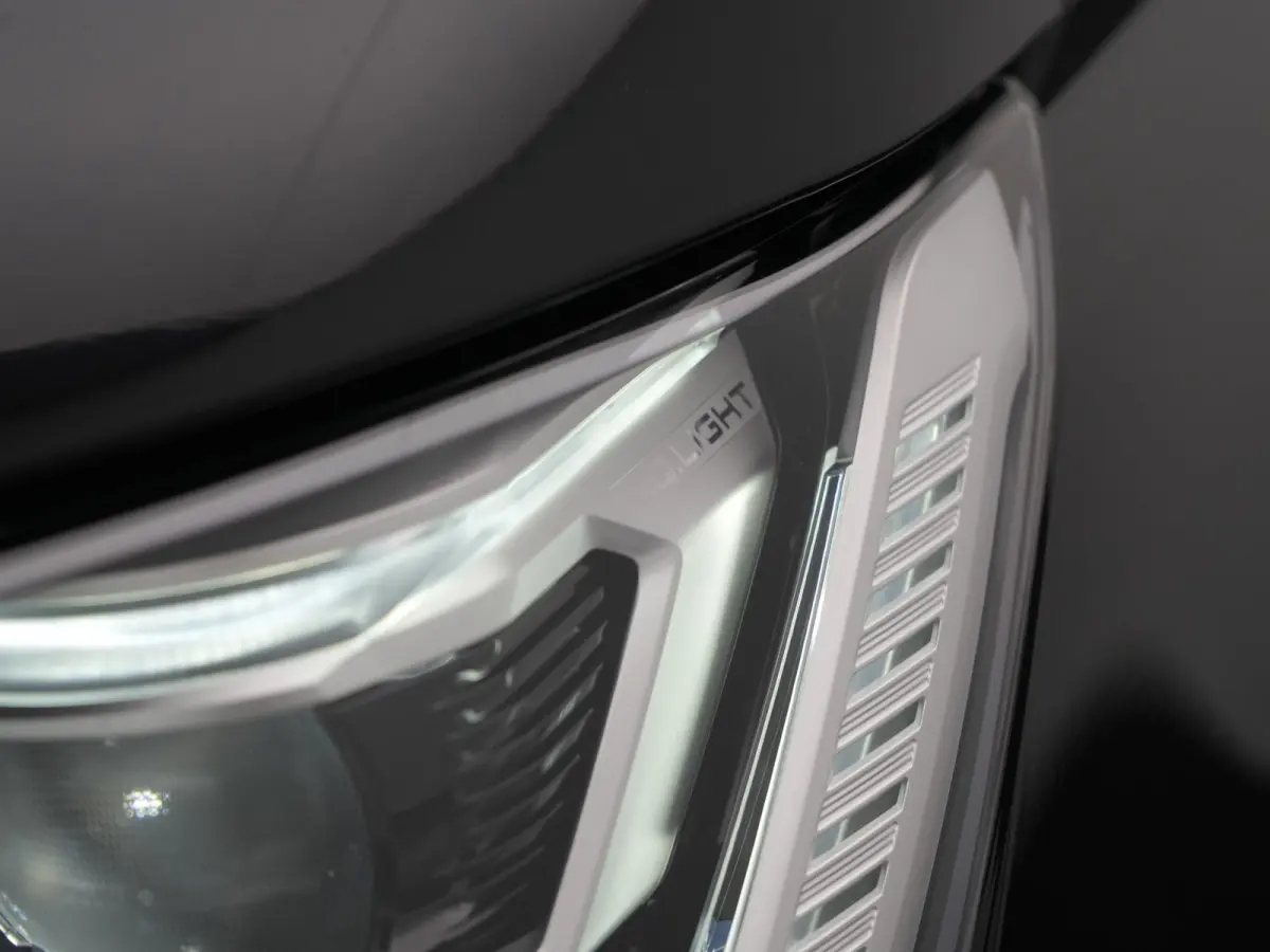 1.4 eHybrid 7 Zits PHEV 218pk Dealer O.H | Trekhaak Af Fabriek | Panodak | IQ Light | Camera | Stoelverwarming | Apple Carplay | Navigatie | DAB | Cruise Control | 17"L.M | Plug In Hybrid |