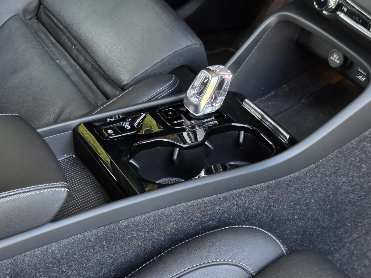 1.5 T5 Plus Bright | Memory | Adaptive Cruise | BLIS | Camera | Stuur/stoelverwarming