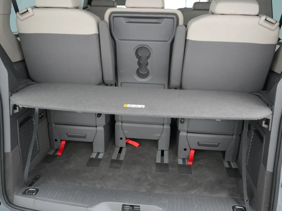1.4 eHybrid Bulli 7 Zits PHEV 218pk Dealer O.H | Trekhaak Af Fabriek | Adaptive Cruise | Camera | Sportstoelen & Stuur Verwarmd | Apple Carplay | BLIS | Navigatie | Virtual | DAB | 17"L.M | 