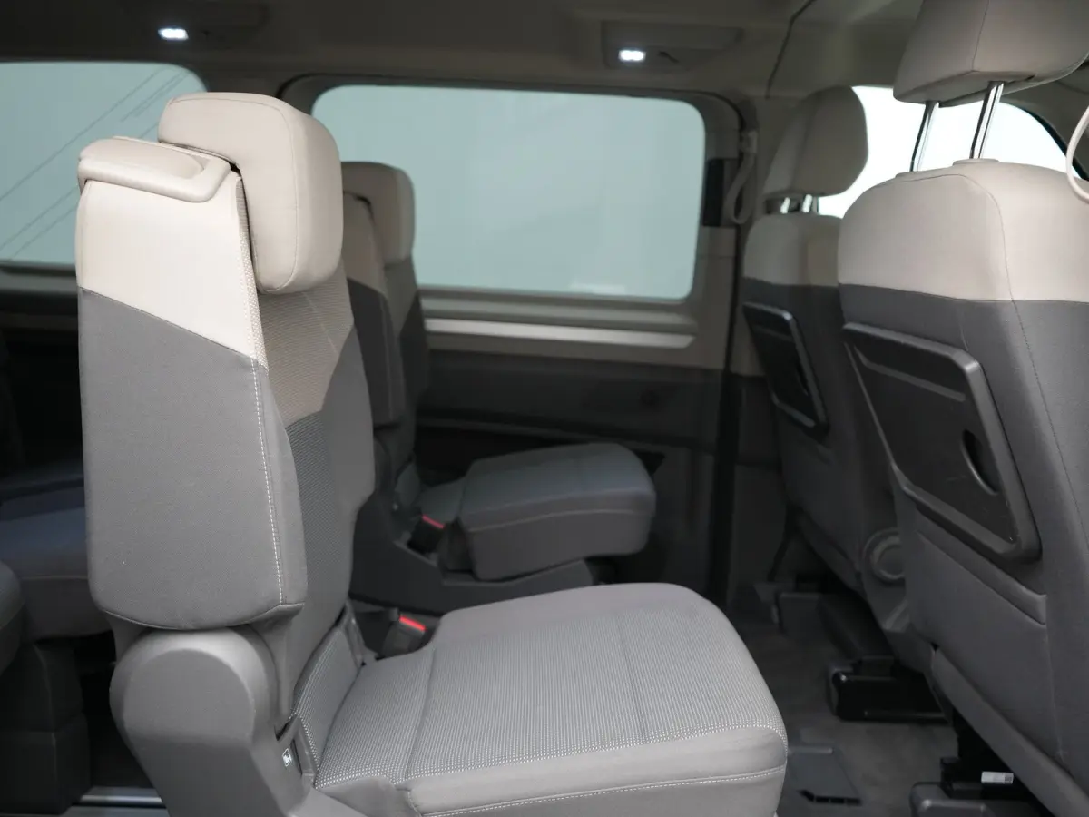1.4 eHybrid Bulli 7 Zits PHEV 218pk Dealer O.H | Trekhaak Af Fabriek | Adaptive Cruise | Camera | Sportstoelen & Stuur Verwarmd | Apple Carplay | BLIS | Navigatie | Virtual | DAB | 17"L.M | 