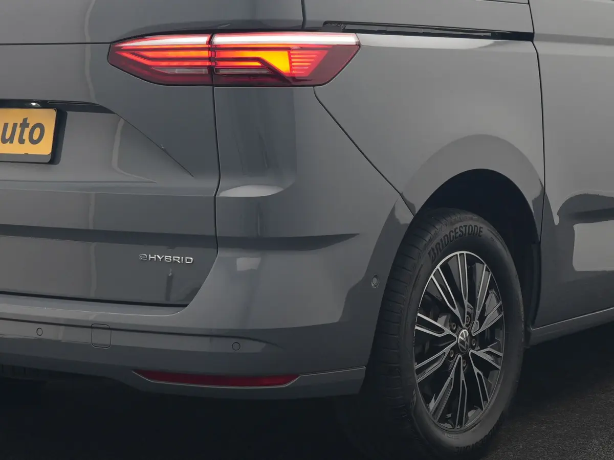 1.4 eHybrid Bulli 7 Zits PHEV 218pk Dealer O.H | Trekhaak Af Fabriek | Adaptive Cruise | Camera | Sportstoelen & Stuur Verwarmd | Apple Carplay | BLIS | Navigatie | Virtual | DAB | 17"L.M | 