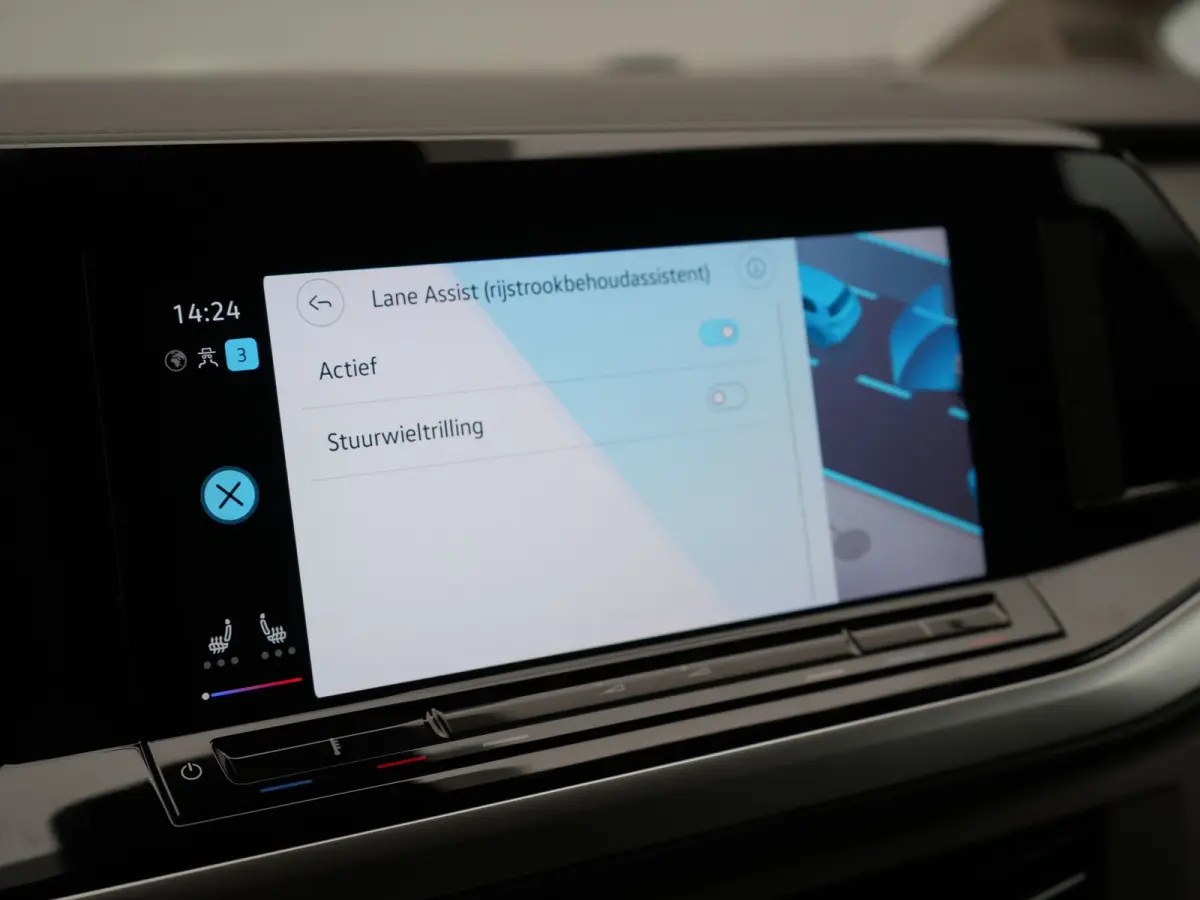 1.4 eHybrid Bulli 7 Zits PHEV 218pk Dealer O.H | Trekhaak Af Fabriek | Adaptive Cruise | Camera | Sportstoelen & Stuur Verwarmd | Apple Carplay | BLIS | Navigatie | Virtual | DAB | 17"L.M | 