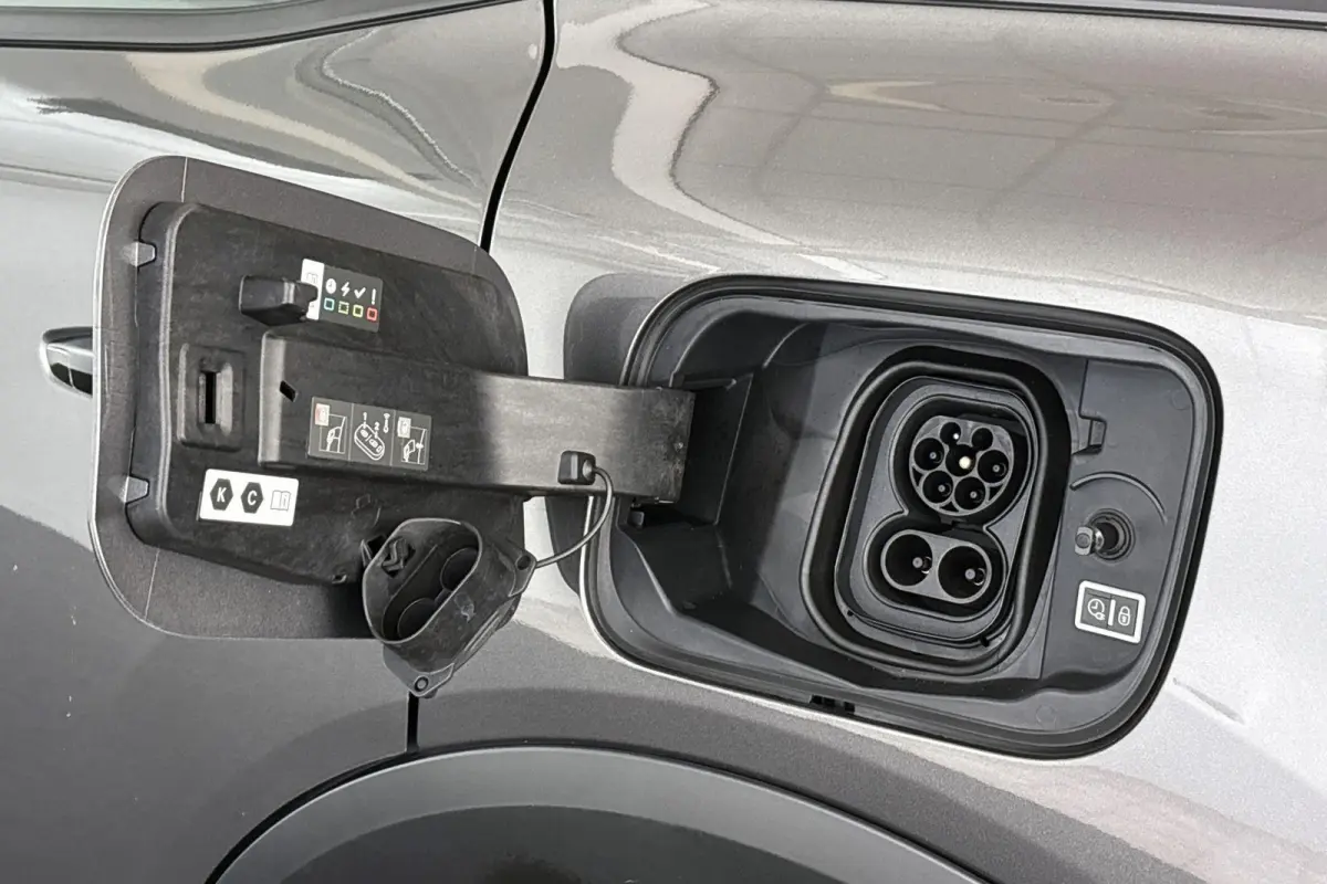 You 50 kWh SOH 98% Achteruitrijcamera Apple CarPlay