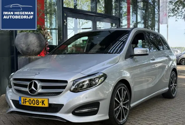 180 Ambition AUTOMAAT | LED | Airco | Navigatie | Parkeersensoren | Cruise Control | Licht metalen velgen