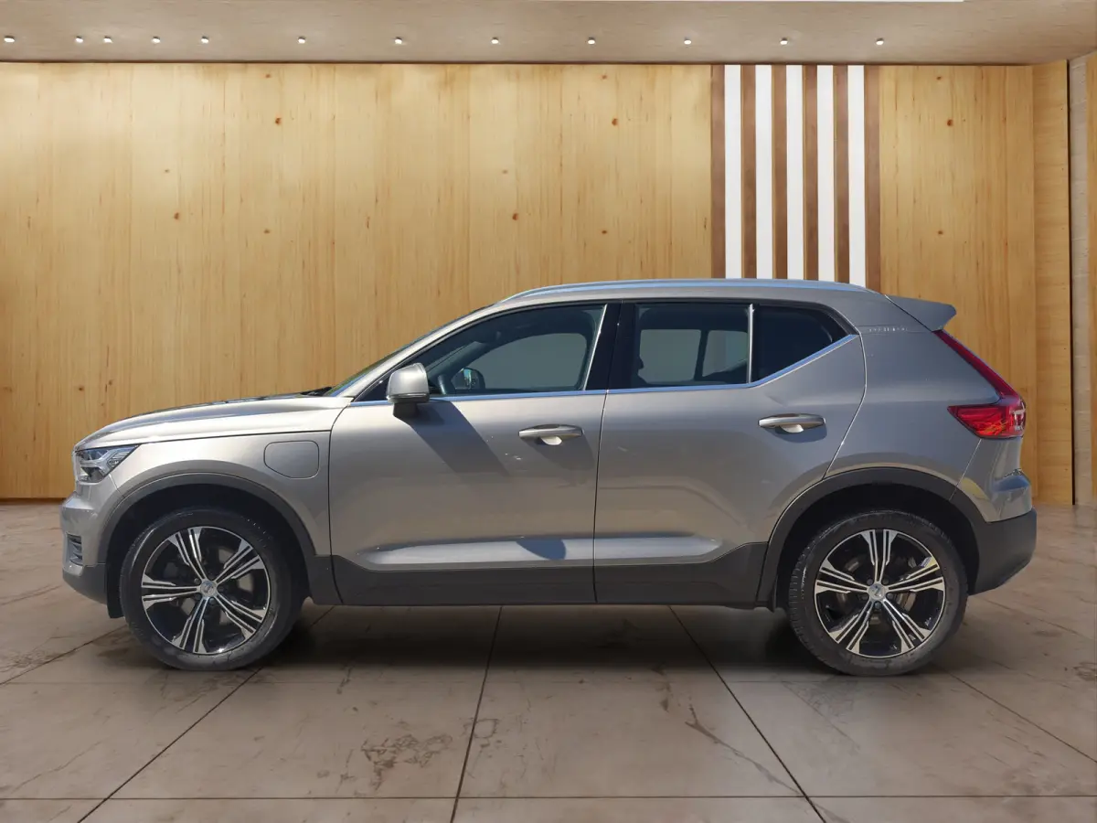 1.5 T4 Inscription Expression | Harman kardon | Carplay | Camera | Keyless entry / start |