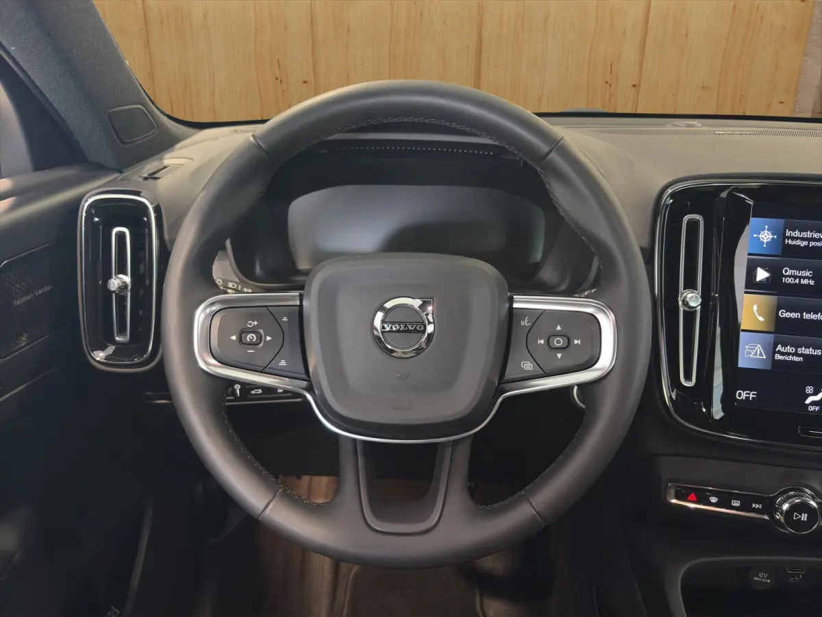 1.5 T4 Inscription Expression | Harman kardon | Carplay | Camera | Keyless entry / start |