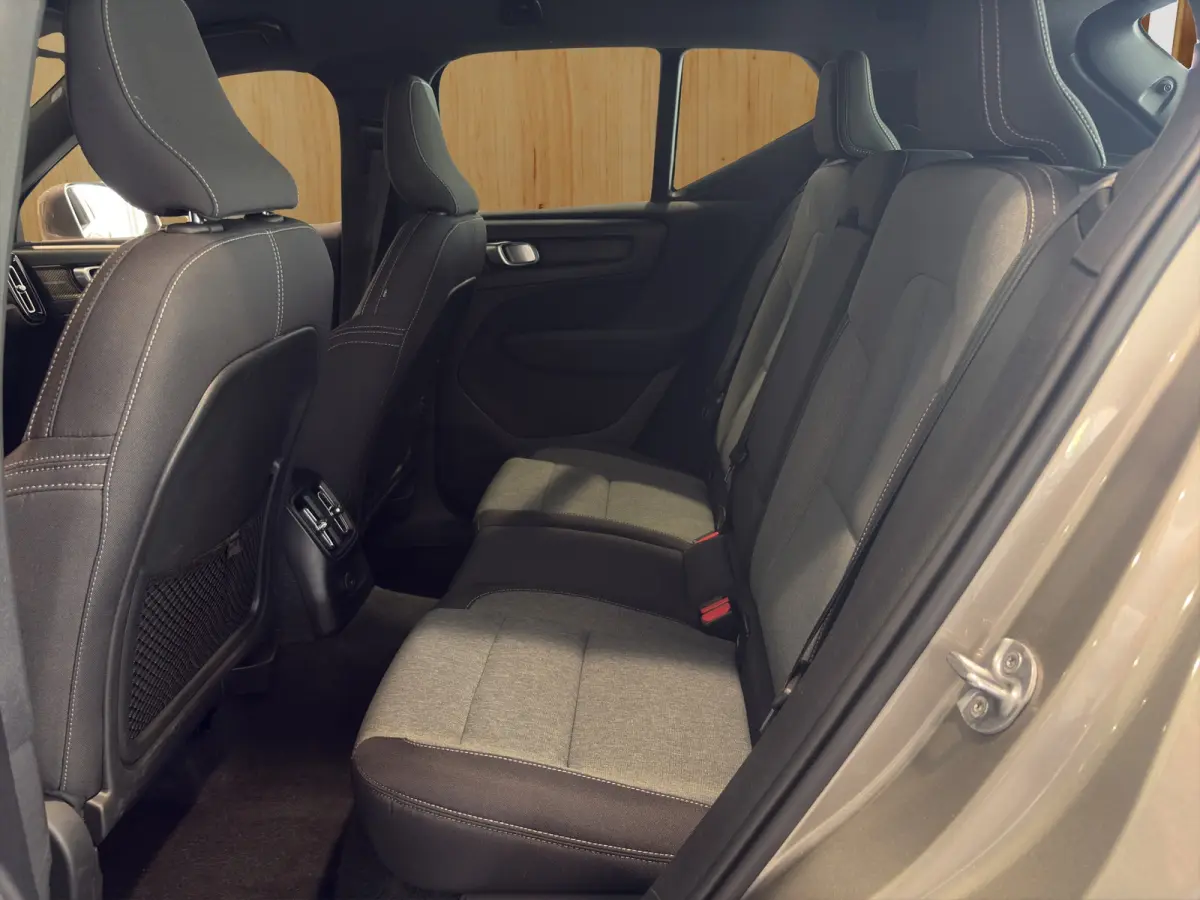 1.5 T4 Inscription Expression | Harman kardon | Carplay | Camera | Keyless entry / start |