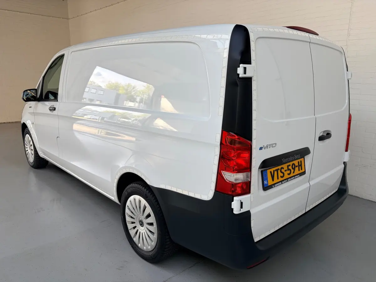 Elektrisch Servicewagen Automaat Lang 66 kWh L2H1 3 Persoons BOTT Inrichting RIJKLAARPRIJS!
