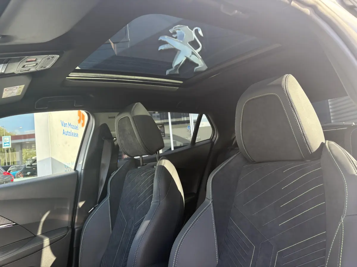 1.2 Hybrid 145 GT | Panoramadak | Camera | Apple Carplay/ Android Auto |