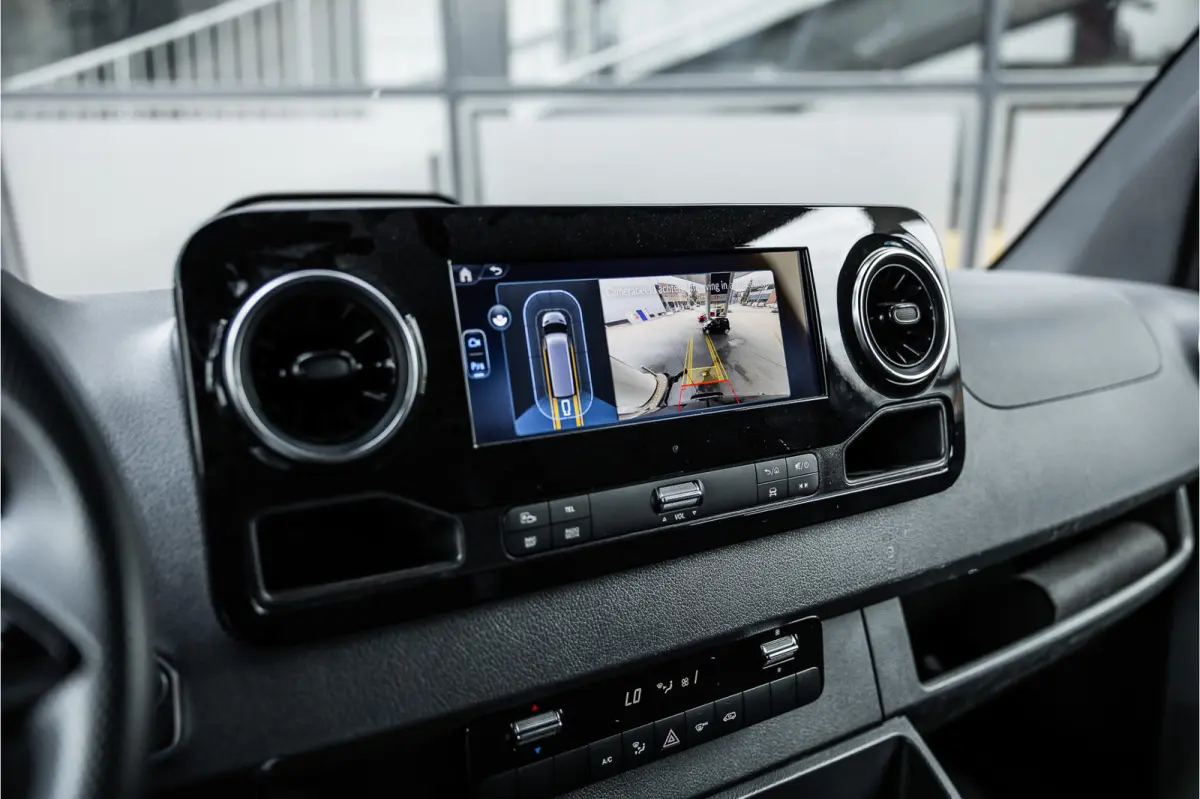 317 1.9 CDI L2H2 | AMG | LED | CarPlay | Camera | Navigatie | Stoelverwarming | Cruise control | Dealer onderhouden | Lederen bekleding | Nieuwe APK | L2H2