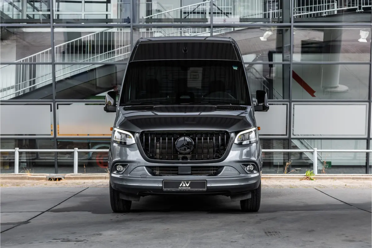 317 1.9 CDI L2H2 | AMG | LED | CarPlay | Camera | Navigatie | Stoelverwarming | Cruise control | Dealer onderhouden | Lederen bekleding | Nieuwe APK | L2H2