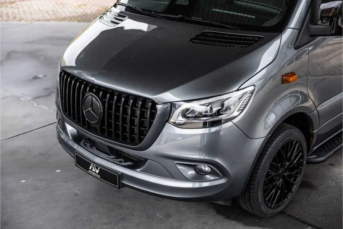 317 1.9 CDI L2H2 | AMG | LED | CarPlay | Camera | Navigatie | Stoelverwarming | Cruise control | Dealer onderhouden | Lederen bekleding | Nieuwe APK | L2H2