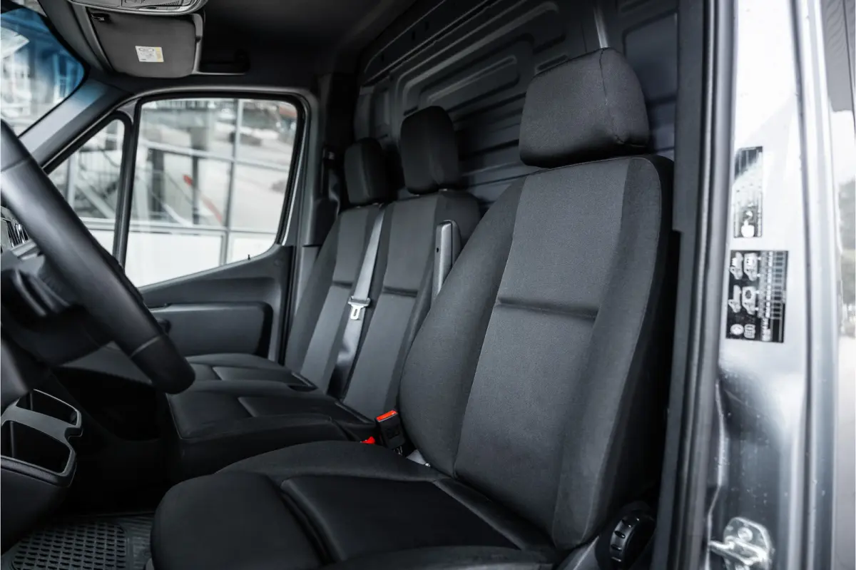 317 1.9 CDI L2H2 | AMG | LED | CarPlay | Camera | Navigatie | Stoelverwarming | Cruise control | Dealer onderhouden | Lederen bekleding | Nieuwe APK | L2H2