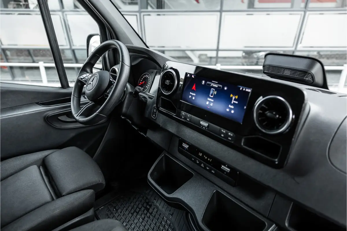 317 1.9 CDI L2H2 | AMG | LED | CarPlay | Camera | Navigatie | Stoelverwarming | Cruise control | Dealer onderhouden | Lederen bekleding | Nieuwe APK | L2H2