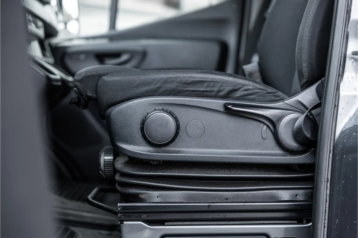 317 1.9 CDI L2H2 | AMG | LED | CarPlay | Camera | Navigatie | Stoelverwarming | Cruise control | Dealer onderhouden | Lederen bekleding | Nieuwe APK | L2H2