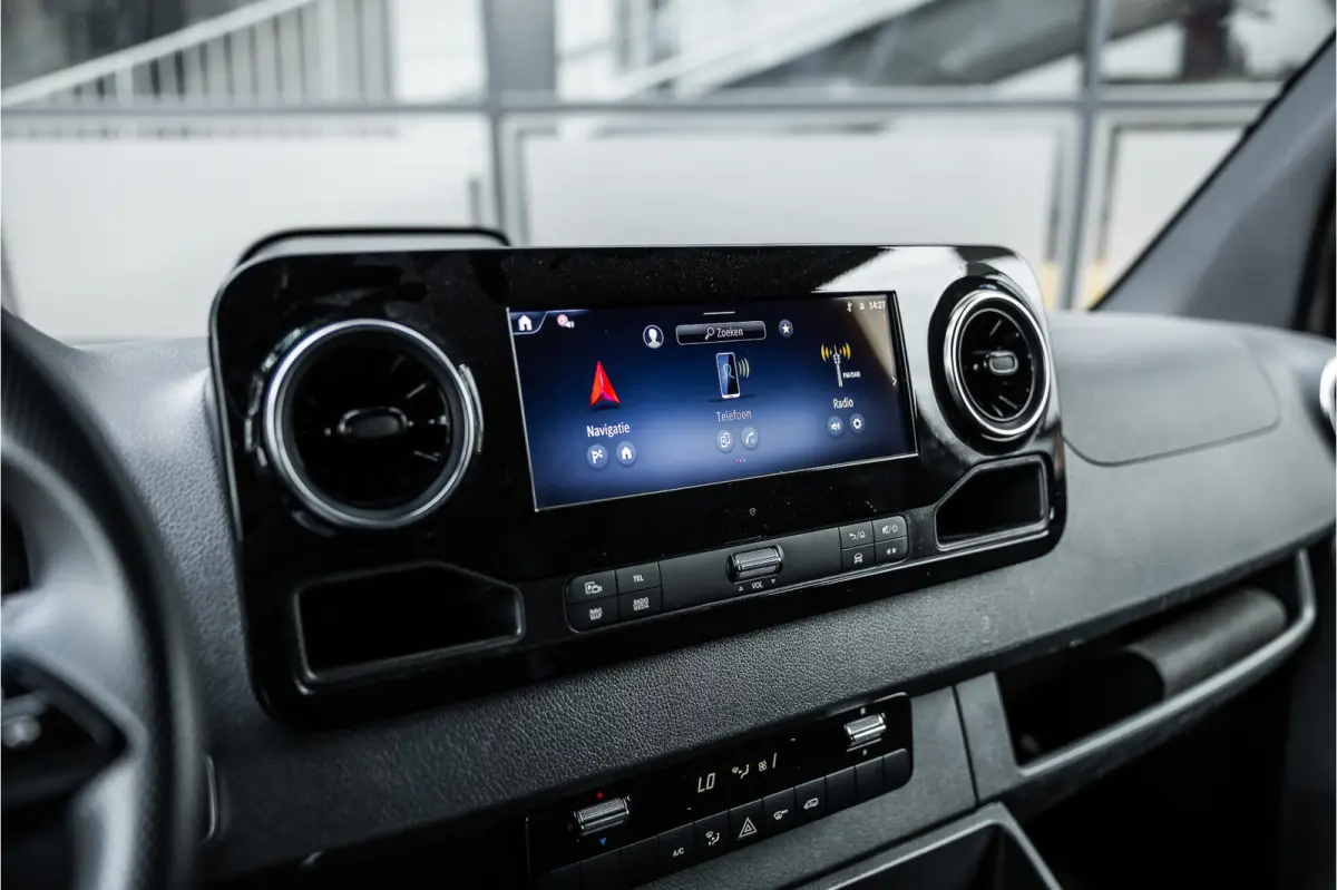 317 1.9 CDI L2H2 | AMG | LED | CarPlay | Camera | Navigatie | Stoelverwarming | Cruise control | Dealer onderhouden | Lederen bekleding | Nieuwe APK | L2H2