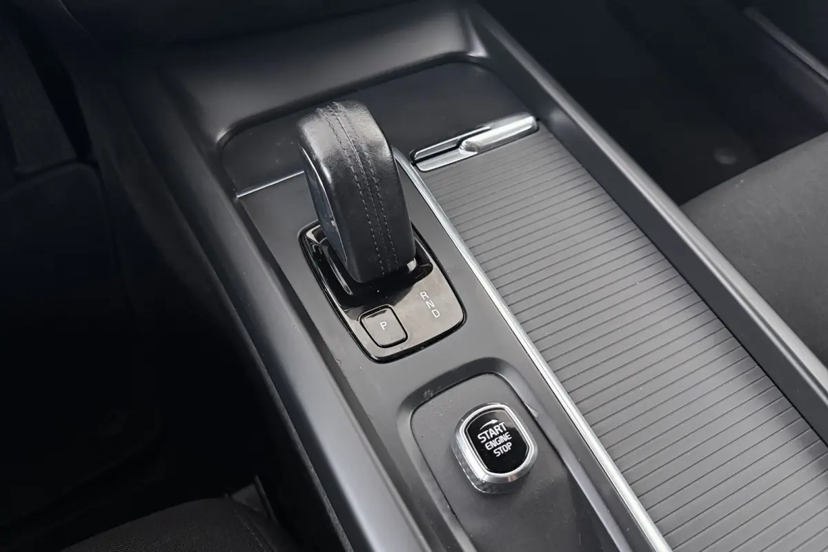 2.0 B3 Momentum Advantage Elek.Trekhaak Carplay Adapt.Cruise