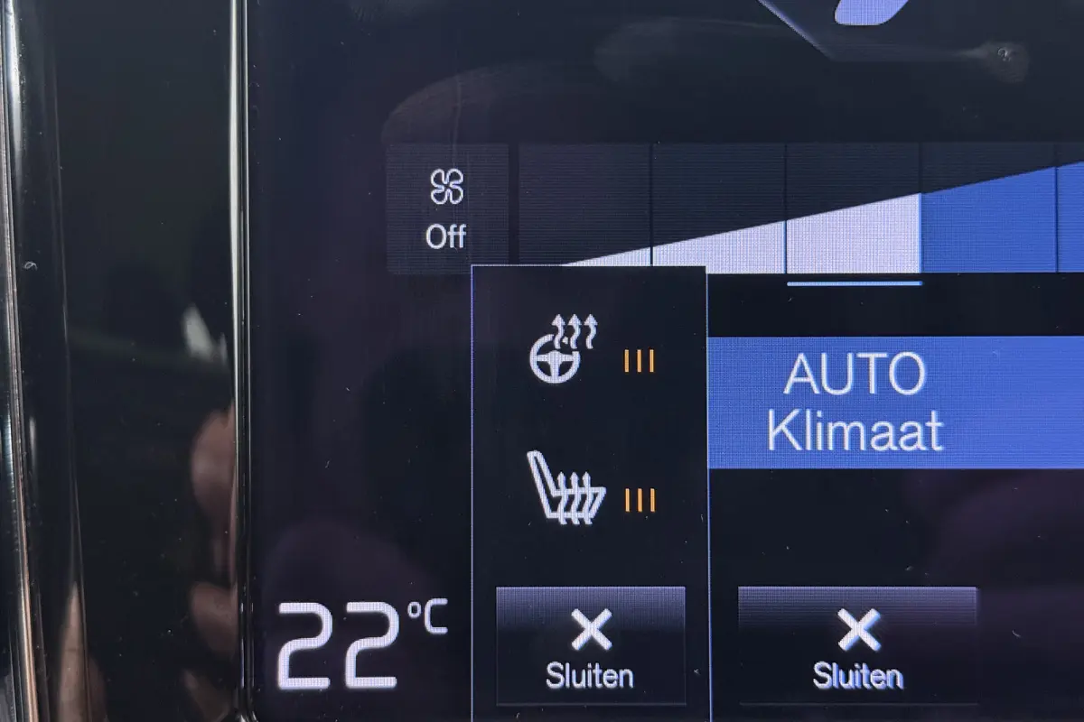 2.0 B3 Momentum Advantage Elek.Trekhaak Carplay Adapt.Cruise