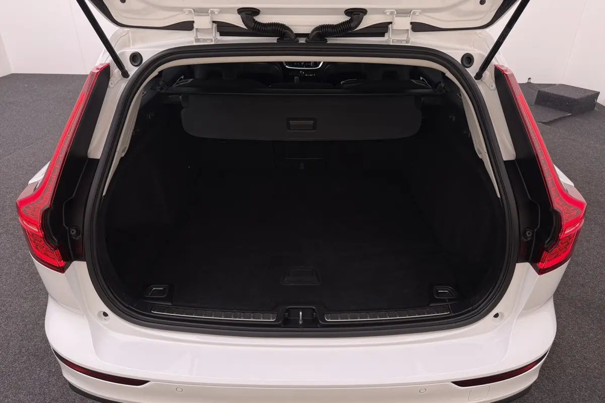 2.0 B3 Momentum Advantage Elek.Trekhaak Carplay Adapt.Cruise