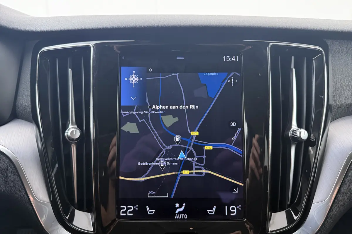 2.0 B3 Momentum Advantage Elek.Trekhaak Carplay Adapt.Cruise