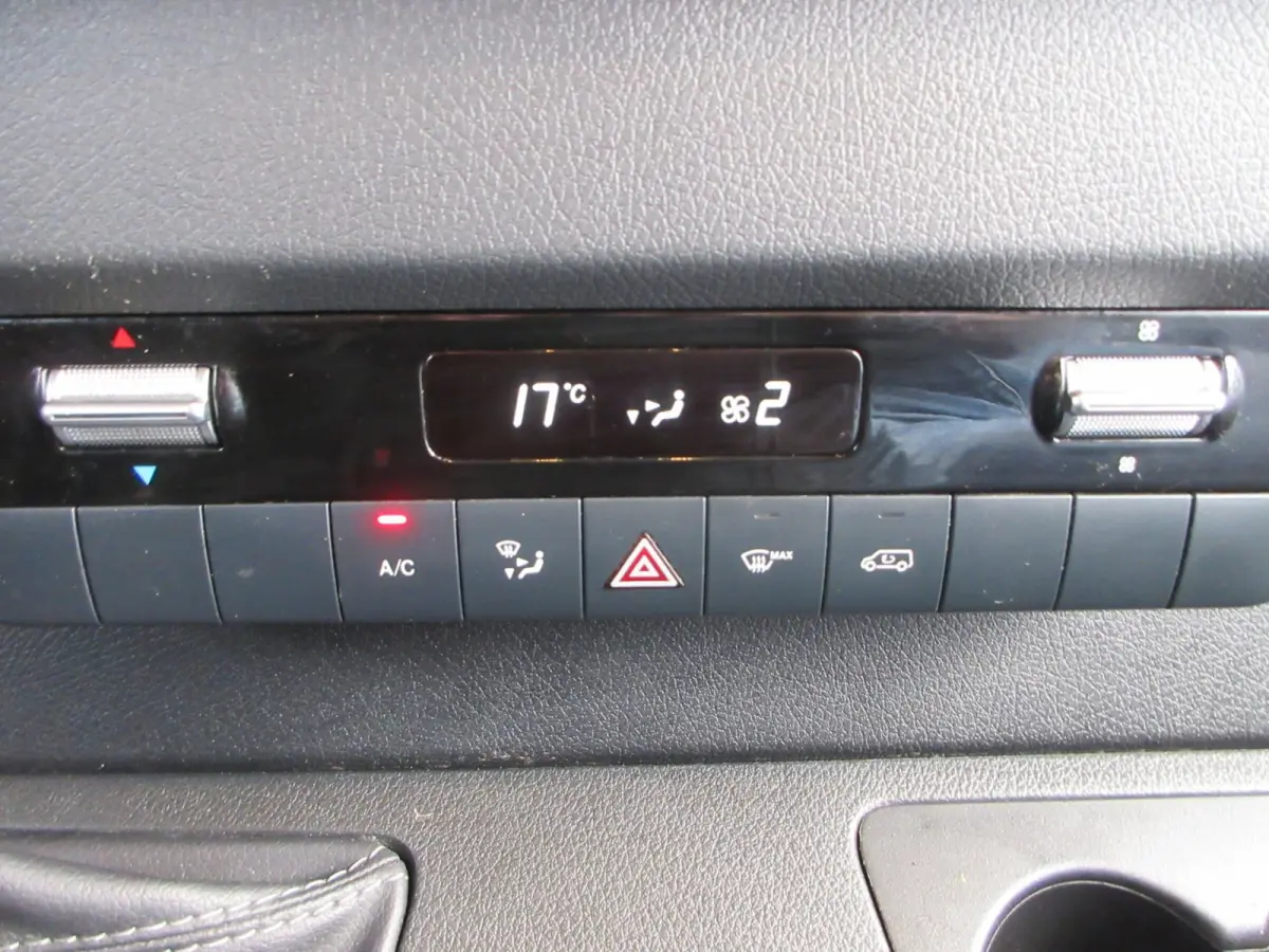 314 2.2 CDI L2H1 airco ,3 zits ,trekhaak ,impiriaal
