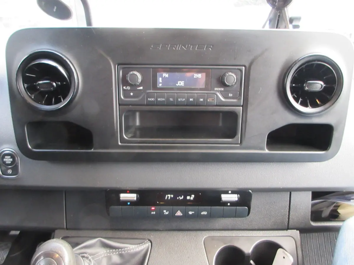 314 2.2 CDI L2H1 airco ,3 zits ,trekhaak ,impiriaal