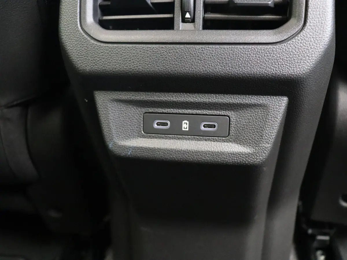 mild hybrid advanced 130pk techno | Trekhaak | 360 graden camera | Elektrisch verwarmbare voorruit | Dodehoekdetectie met correctie |