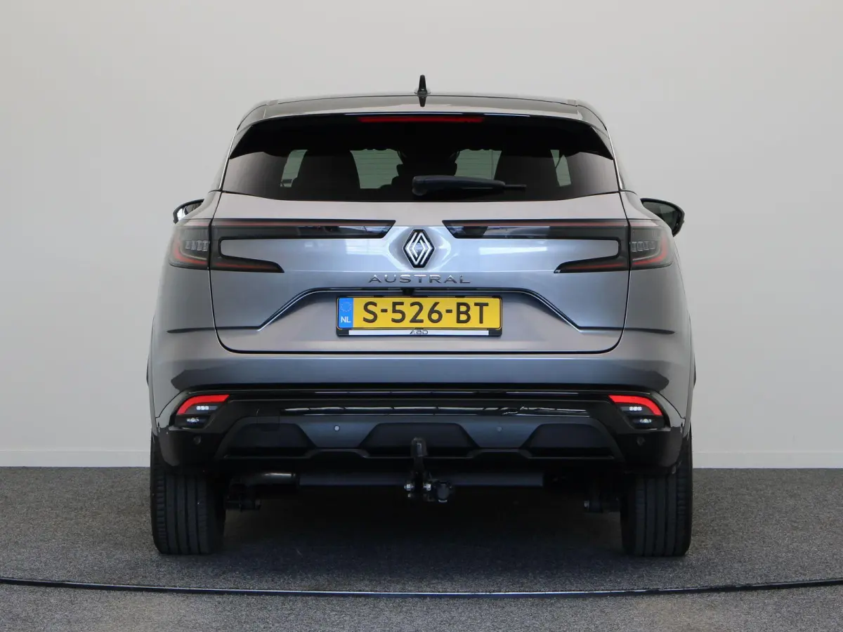 mild hybrid advanced 130pk techno | Trekhaak | 360 graden camera | Elektrisch verwarmbare voorruit | Dodehoekdetectie met correctie |
