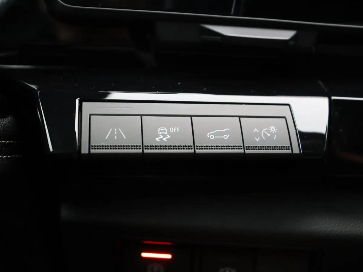 mild hybrid advanced 130pk techno | Trekhaak | 360 graden camera | Elektrisch verwarmbare voorruit | Dodehoekdetectie met correctie |