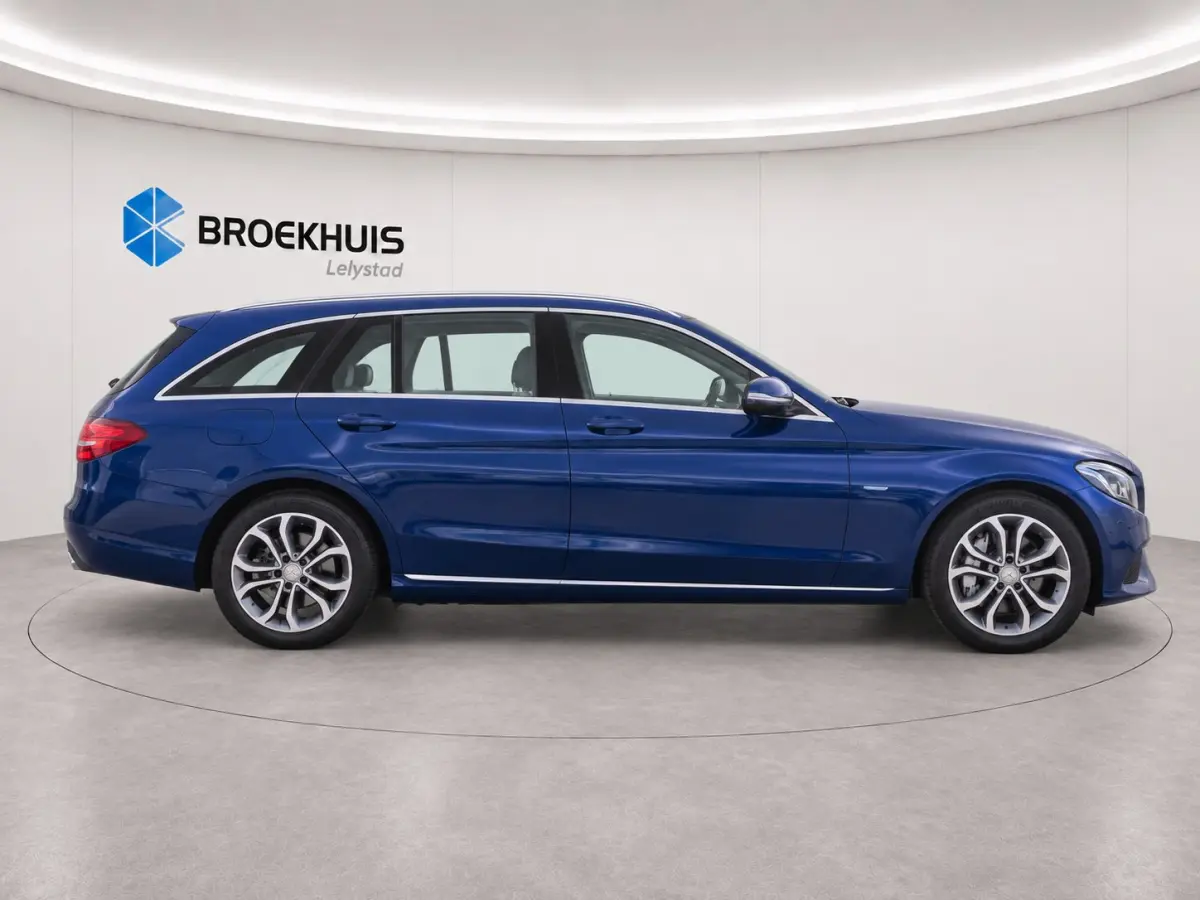 C350e 279PK LEASE EDITION PLUS AUTOMAAT / NAVI / LEDER / CLIMA / FULL-LED / PDC / 17" LMV / CAMERA / KEYLESS / BLUETOOTH / ADAPT. CRUISECONTROL !!