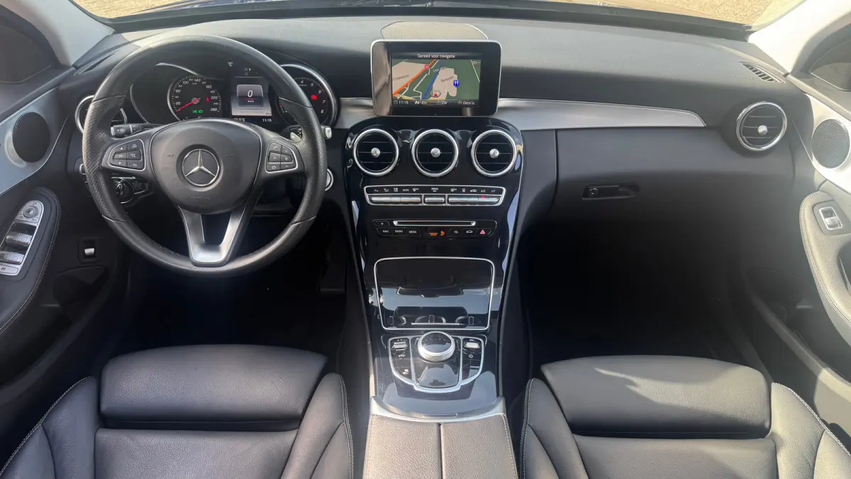 C350e 279PK LEASE EDITION PLUS AUTOMAAT / NAVI / LEDER / CLIMA / FULL-LED / PDC / 17" LMV / CAMERA / KEYLESS / BLUETOOTH / ADAPT. CRUISECONTROL !!