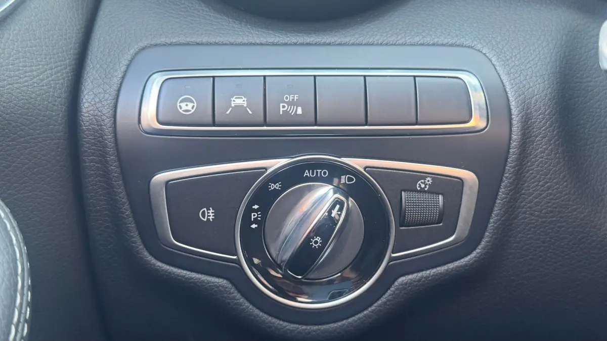C350e 279PK LEASE EDITION PLUS AUTOMAAT / NAVI / LEDER / CLIMA / FULL-LED / PDC / 17" LMV / CAMERA / KEYLESS / BLUETOOTH / ADAPT. CRUISECONTROL !!