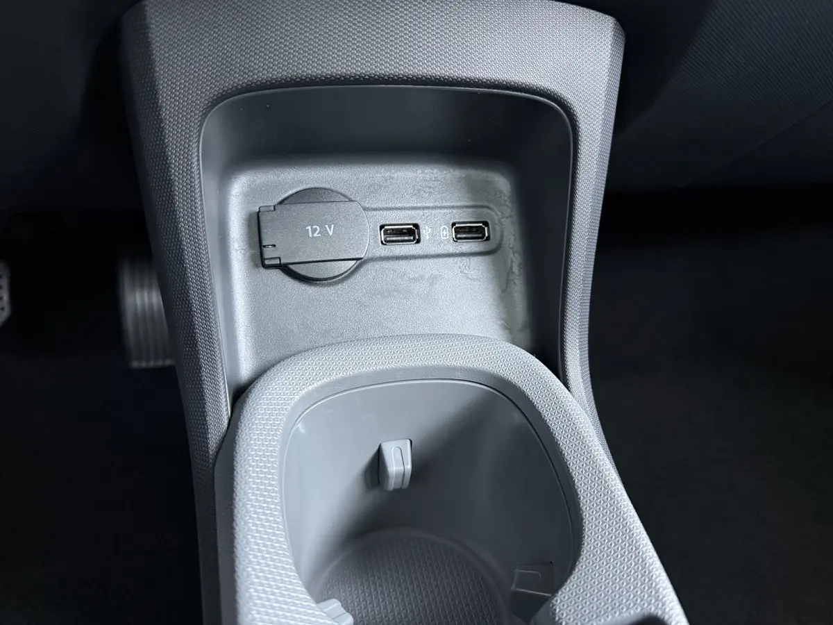 Design 37.3 kWh | Achteruitrijcamera | Cruise control adaptief | Keyless start