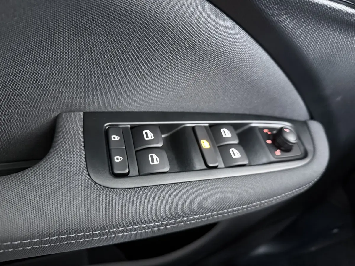 Design 37.3 kWh | Achteruitrijcamera | Cruise control adaptief | Keyless start
