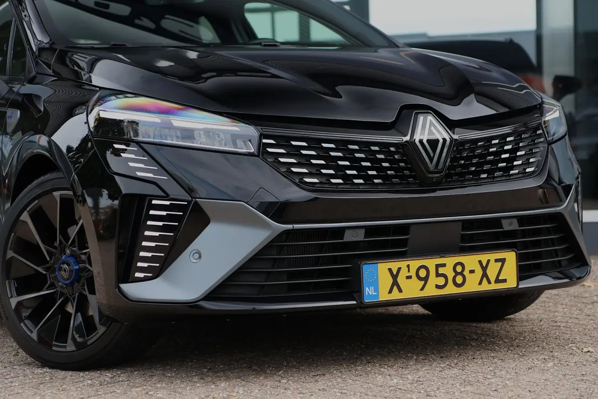 1.6 E-Tech Full Hybrid 145 esprit Alpine 360 Camera
