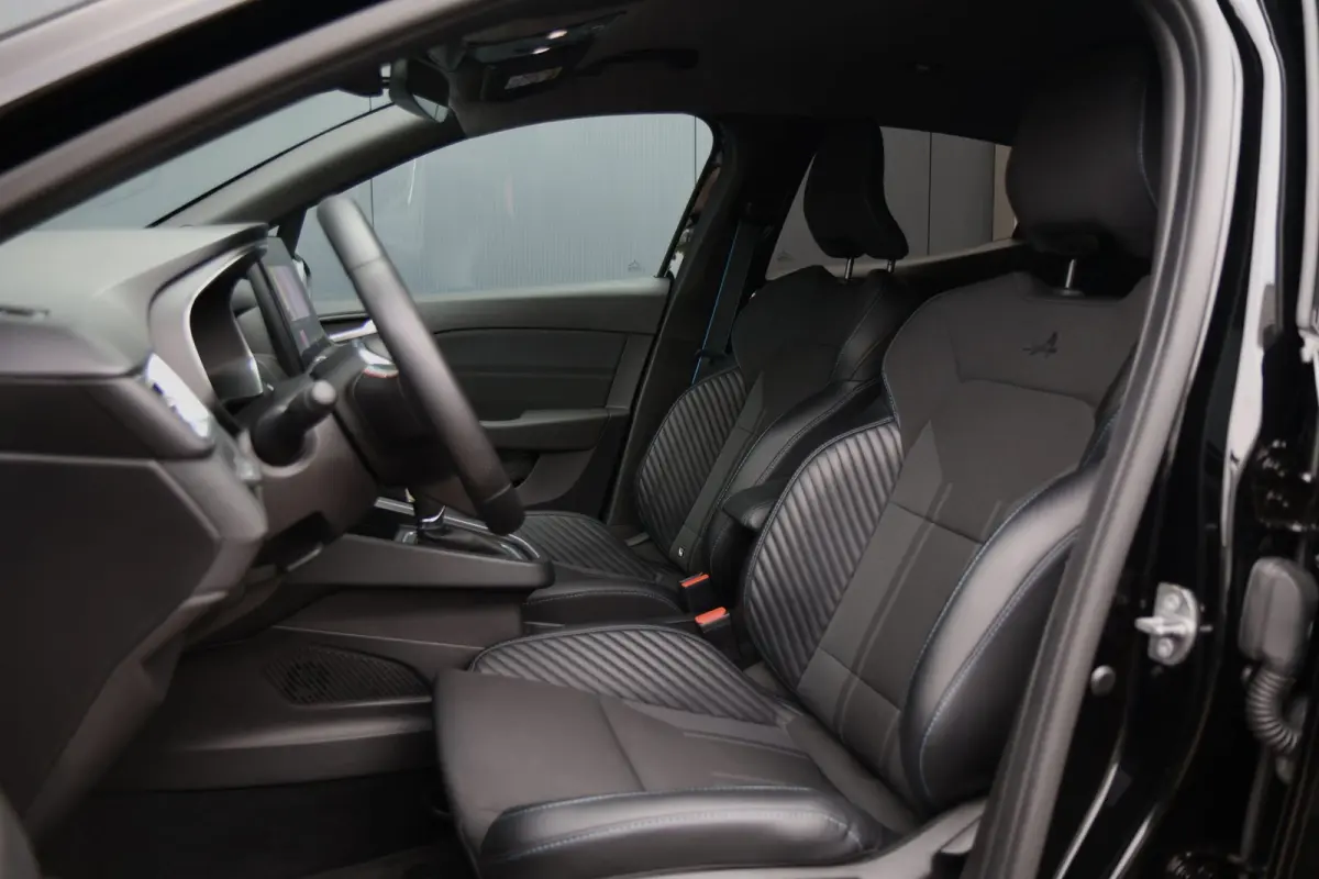 1.6 E-Tech Full Hybrid 145 esprit Alpine 360 Camera