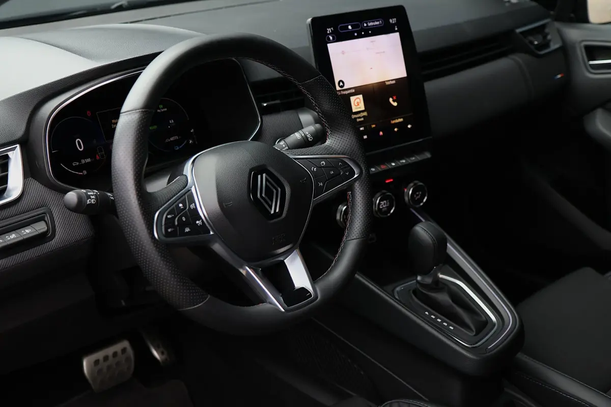 1.6 E-Tech Full Hybrid 145 esprit Alpine 360 Camera