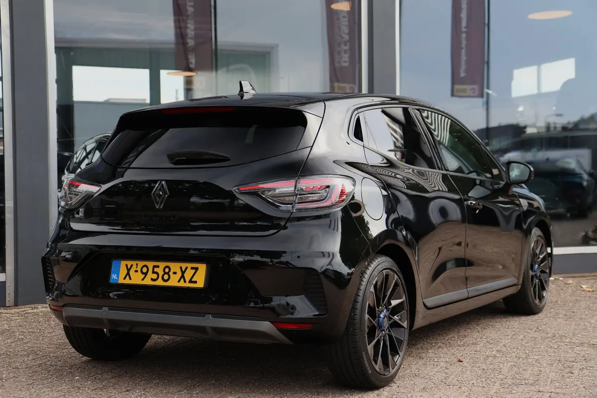 1.6 E-Tech Full Hybrid 145 esprit Alpine 360 Camera