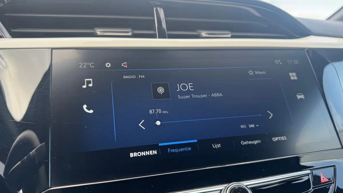 1.2 TURBO 100PK GS / NAVI / LEDER / CLIMA / LED / PDC / APPLE CARPLAY / 17" LMV / CAMERA  !!